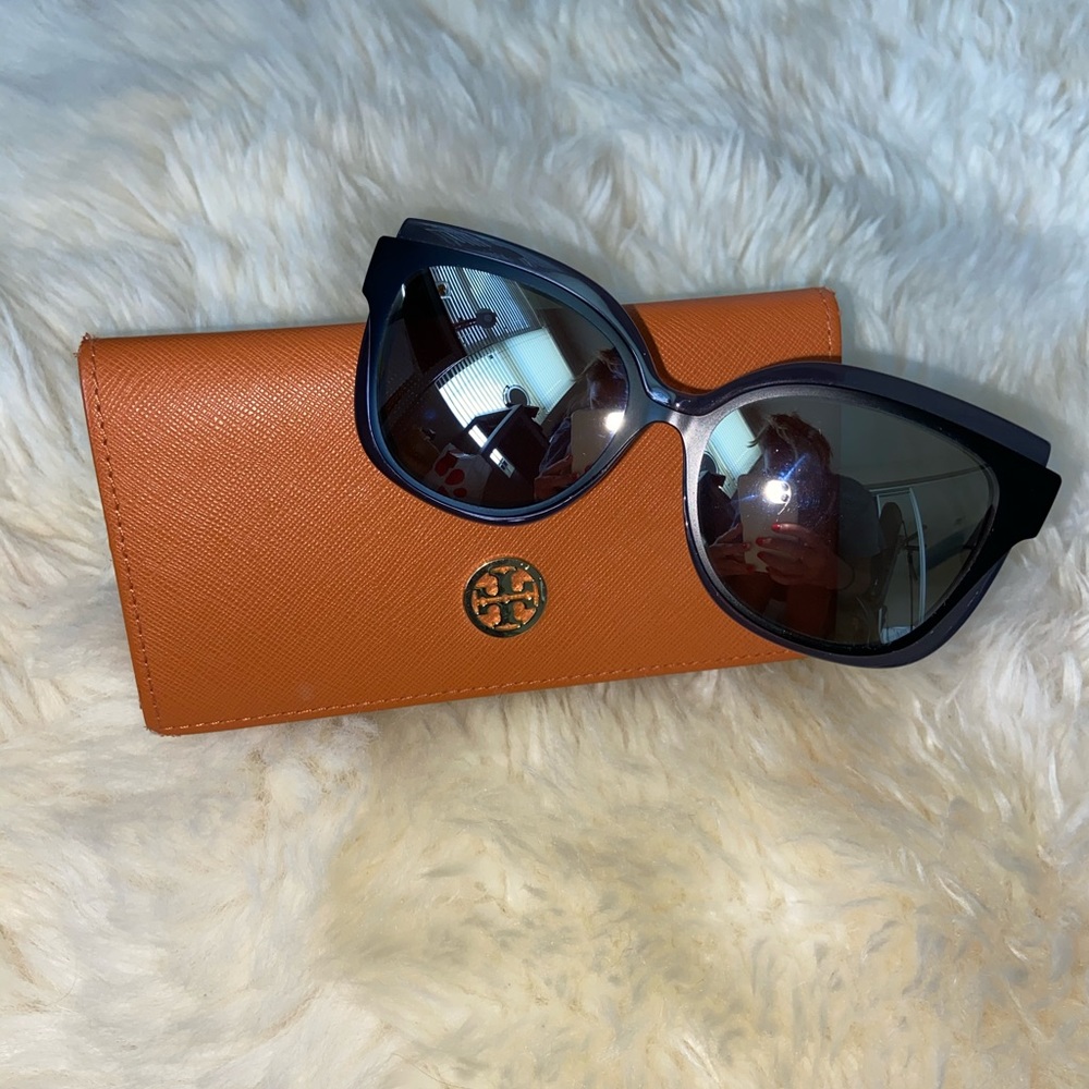Tory Burch sunglasses!!